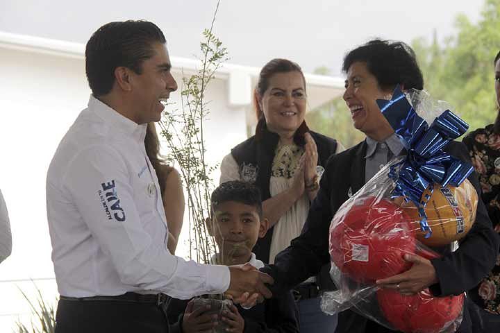 Corregidora destina 1.2 mdp para dignificar espacio educativo en La Poza