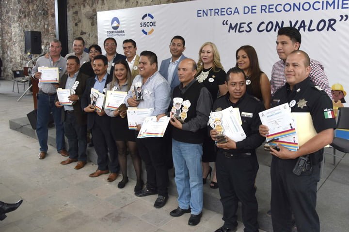 Reconocen legalidad, eficiencia y profesionalismo de empleados de Corregidora